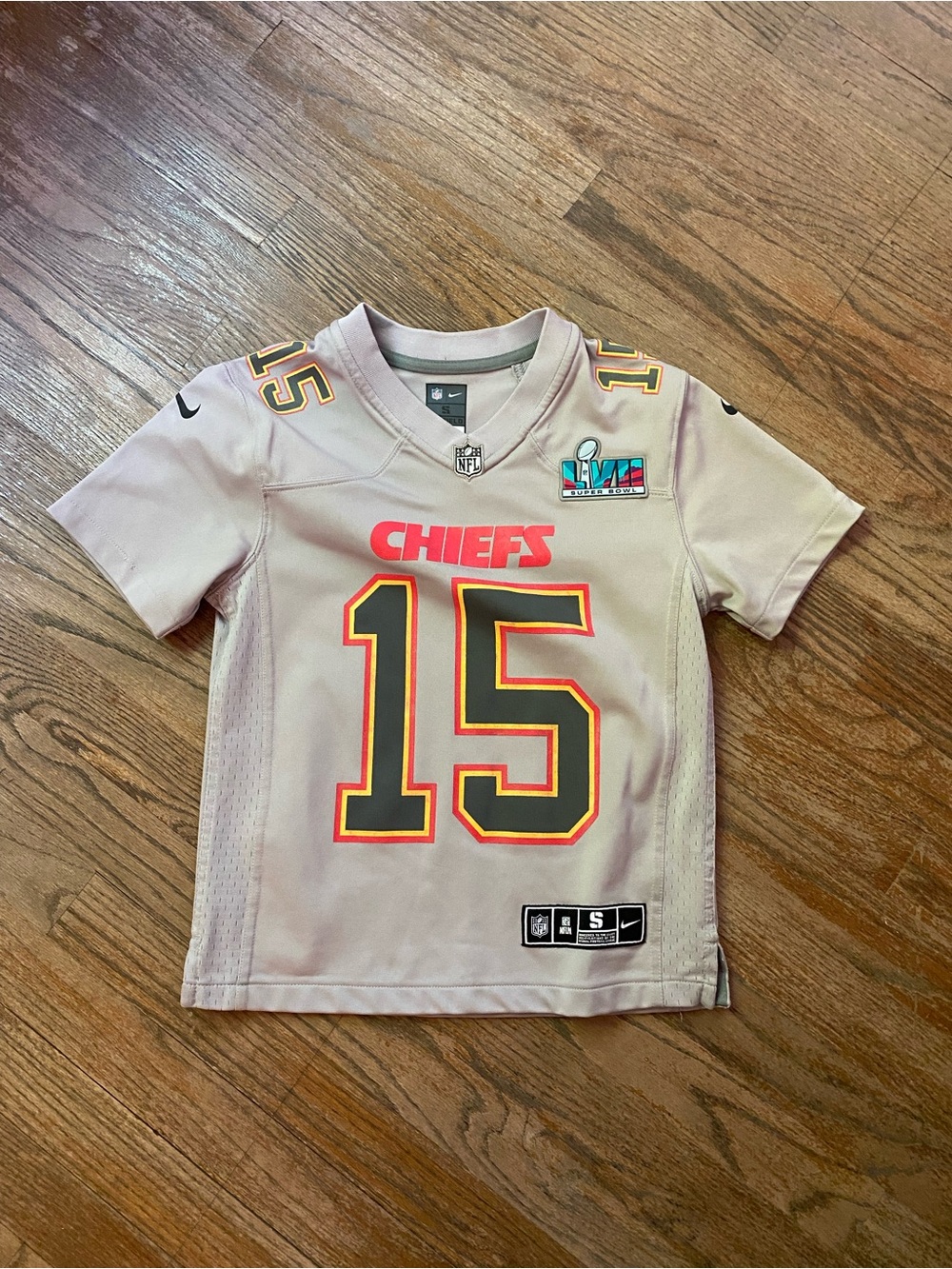 Nike Kids Kansas City Chiefs #15 Mahomes Gray Football Jersey